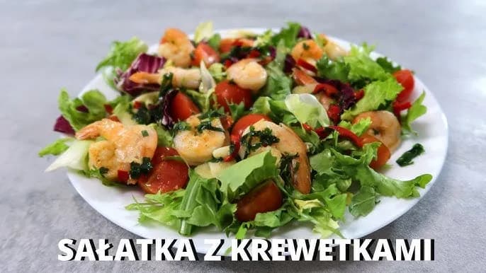 Jaka sałatka do krewetek, aby zaskoczyć gości wyjątkowym smakiem?