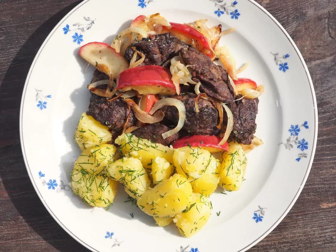 Jak smażyć wątróbkę drobiową, aby była soczysta i smaczna